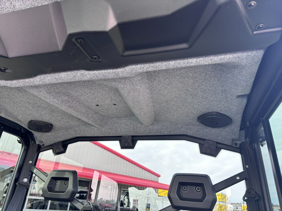 2025 Can-Am Defender MAX Limited HD10