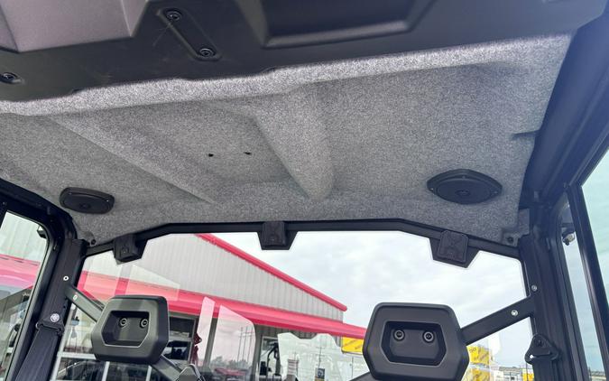 2025 Can-Am Defender MAX Limited HD10