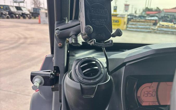 2025 Can-Am Defender MAX Limited HD10