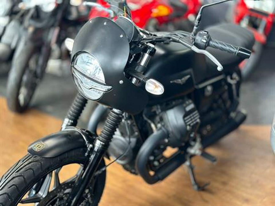 2021 Moto Guzzi V7 Stone E5