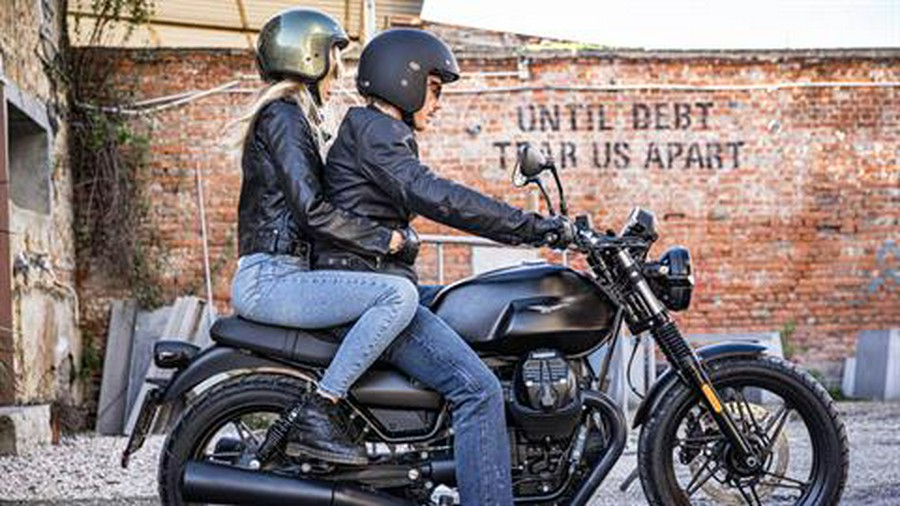 2021 Moto Guzzi V7 Stone E5