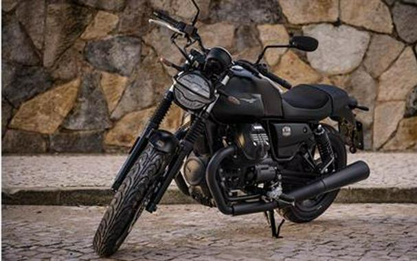 2021 Moto Guzzi V7 Stone E5