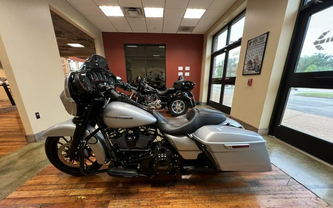 Used 2019 Harley-Davidson Street Glide Special Grand American Touring Motorcycle For Sale Near Memphis, TN