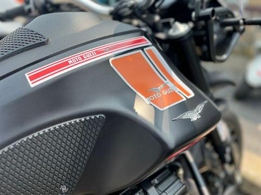 2021 Moto Guzzi V85 TT E5