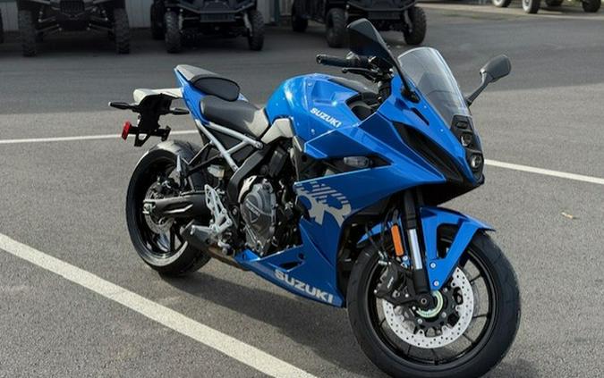 2026 Suzuki GSX800FRQM6