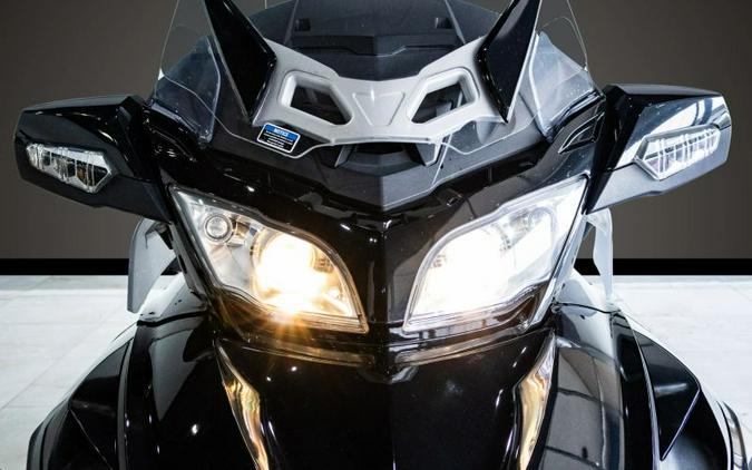 2014 Can-Am Spyder RT-S SM6
