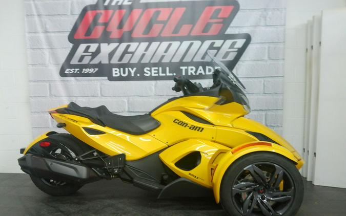 2013 Can-Am® Spyder® ST-S SE5