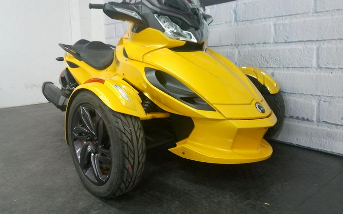 2013 Can-Am® Spyder® ST-S SE5