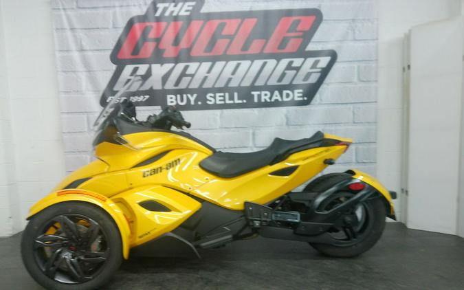 2013 Can-Am® Spyder® ST-S SE5