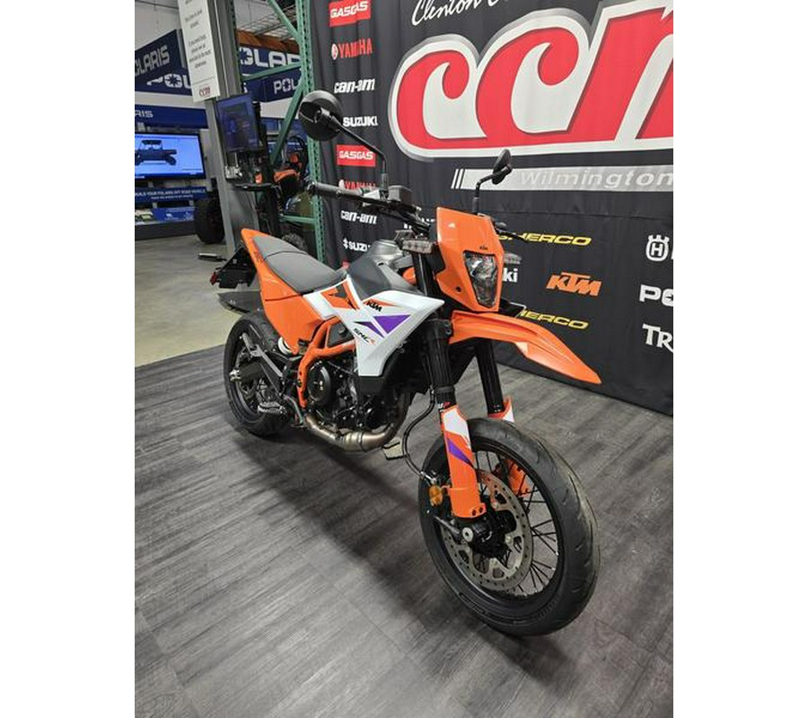2026 KTM 390 SMC R - B.D.