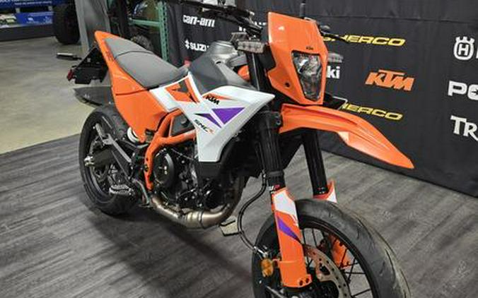 2026 KTM 390 SMC R - B.D.