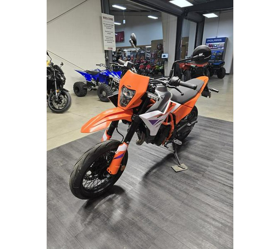 2026 KTM 390 SMC R - B.D.