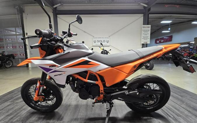 2026 KTM 390 SMC R - B.D.