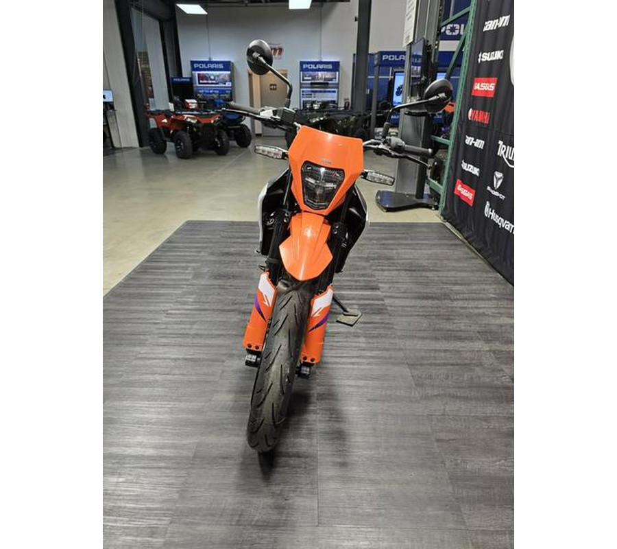 2026 KTM 390 SMC R - B.D.