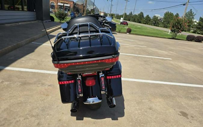 2017 Harley-Davidson® FLHTCU - Electra Glide® Ultra Classic®