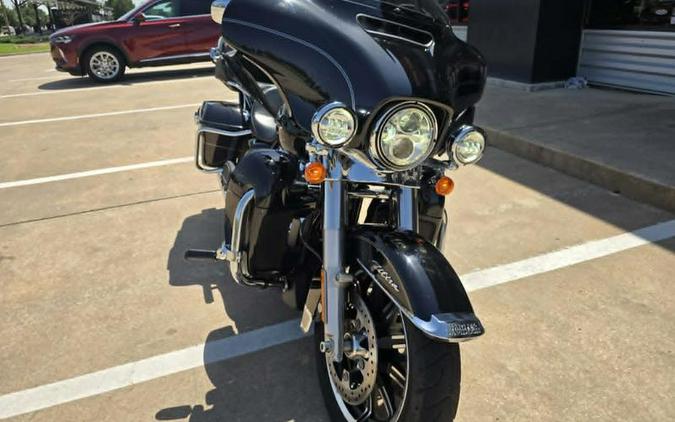 2017 Harley-Davidson® FLHTCU - Electra Glide® Ultra Classic®