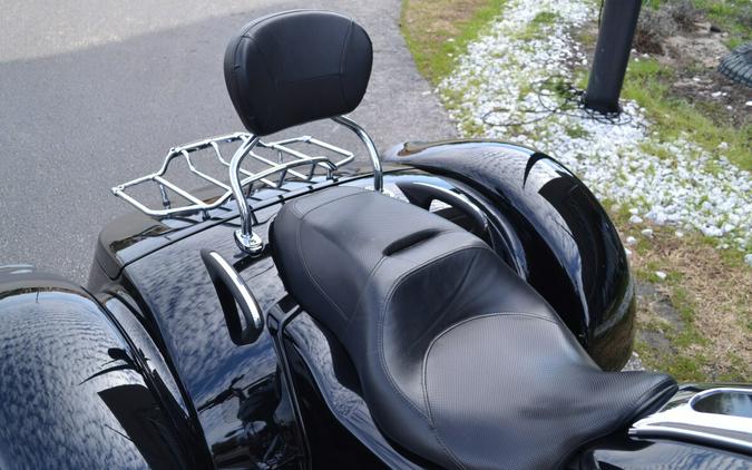 2015 Harley-Davidson® Freewheeler™ Vivid Black - FLRT