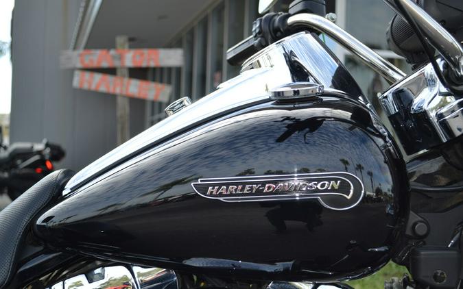 2015 Harley-Davidson® Freewheeler™ Vivid Black - FLRT