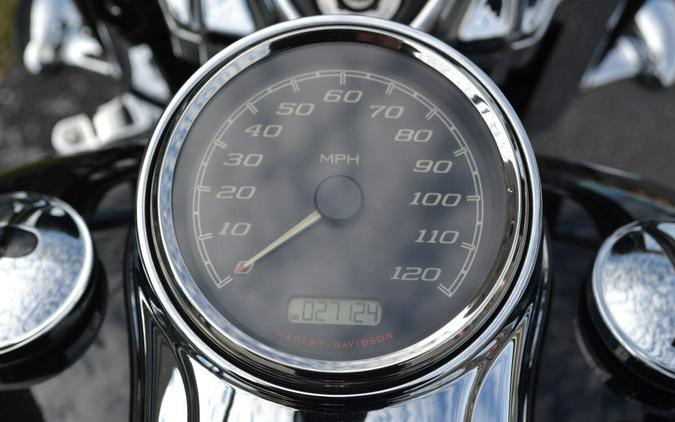 2015 Harley-Davidson® Freewheeler™ Vivid Black - FLRT