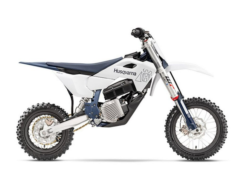 2027 Husqvarna® EE5