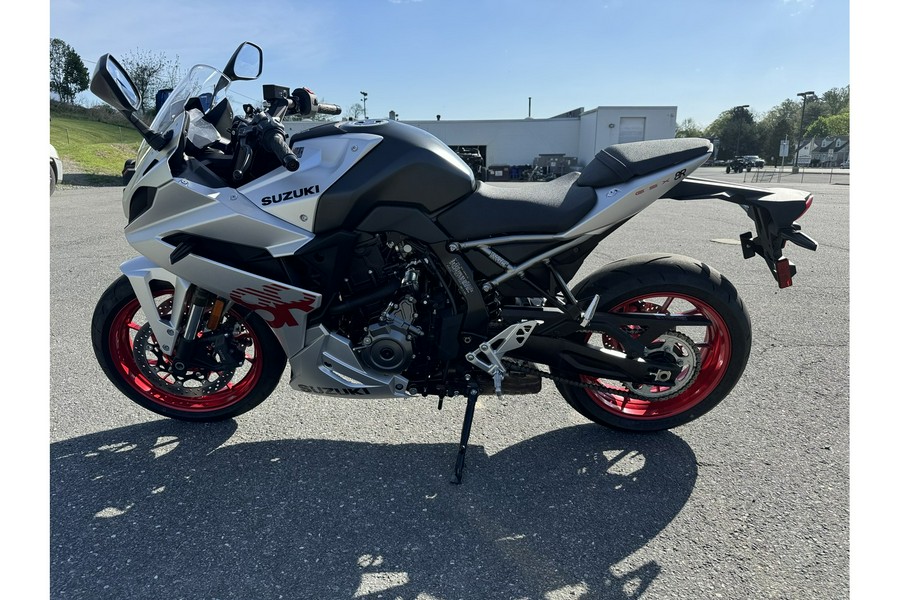 2024 GSX-8R - Suzuki