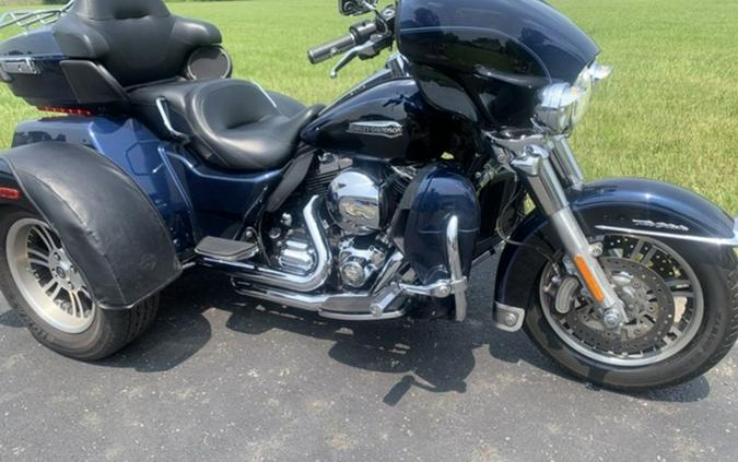 2014 Harley-Davidson® FLHTCUTG - Tri Glide® Ultra