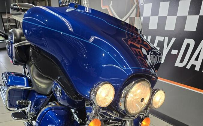 2010 Harley-Davidson Electra Glide® Ultra Classic® Flame Blue Pearl