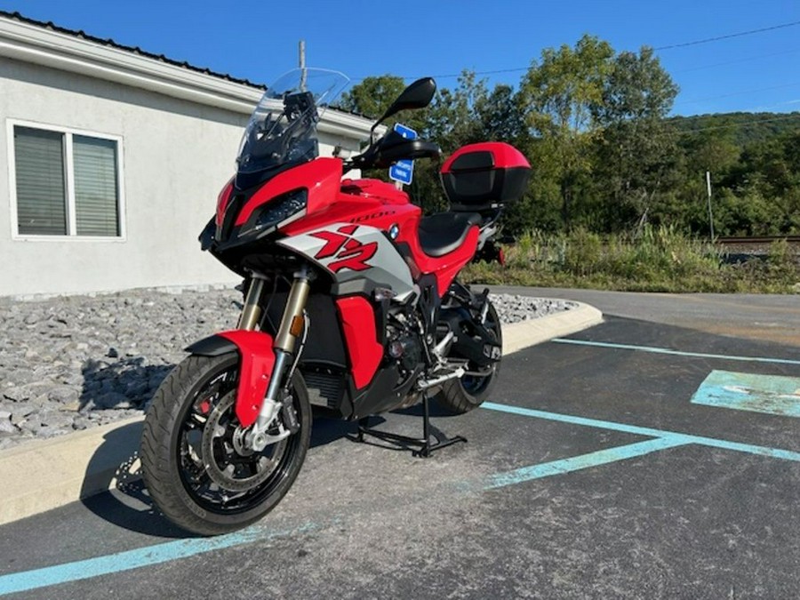 2021 BMW S 1000 XR Racing Red