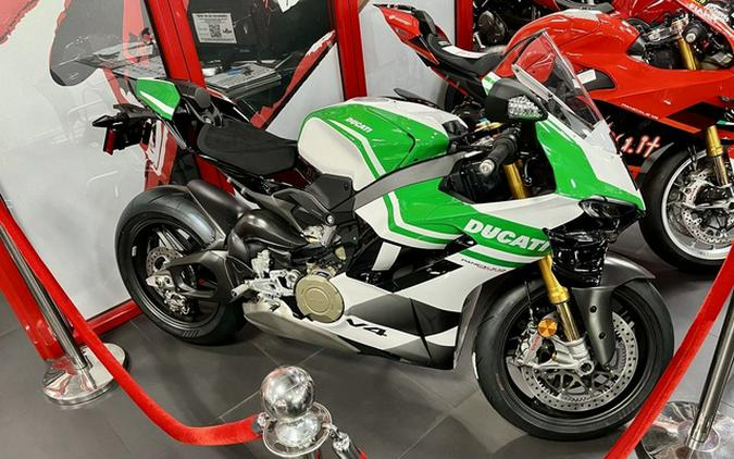 2025 Ducati Panigale V4 Tricolore
