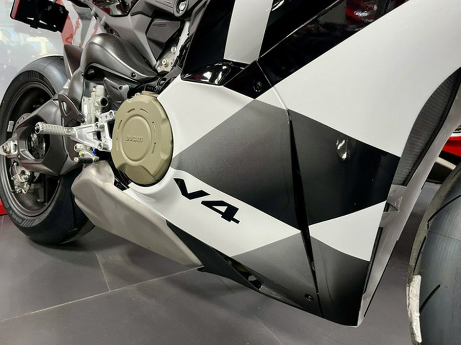 2025 Ducati Panigale V4 Tricolore