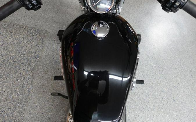 2015 Harley-Davidson Sportster 1200 Custom