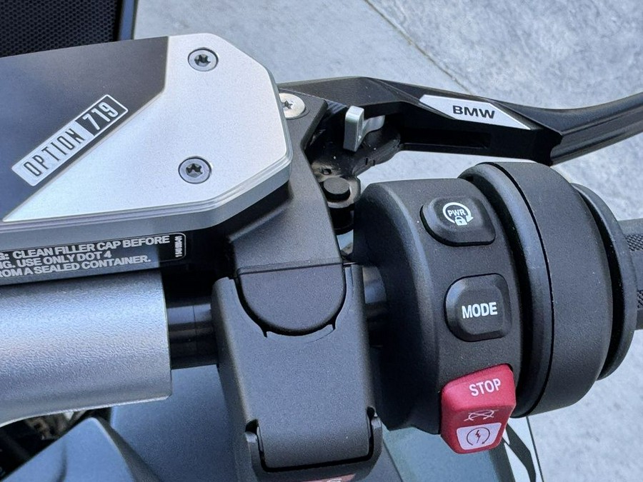 2026 BMW R 1300 RT Option 719 Camargue