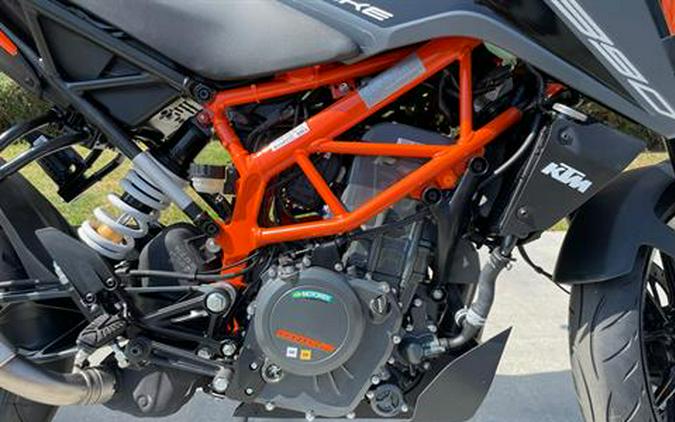 2023 KTM 390 Duke