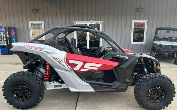 2024 Can-Am Maverick X3 DS Turbo Red & Silver