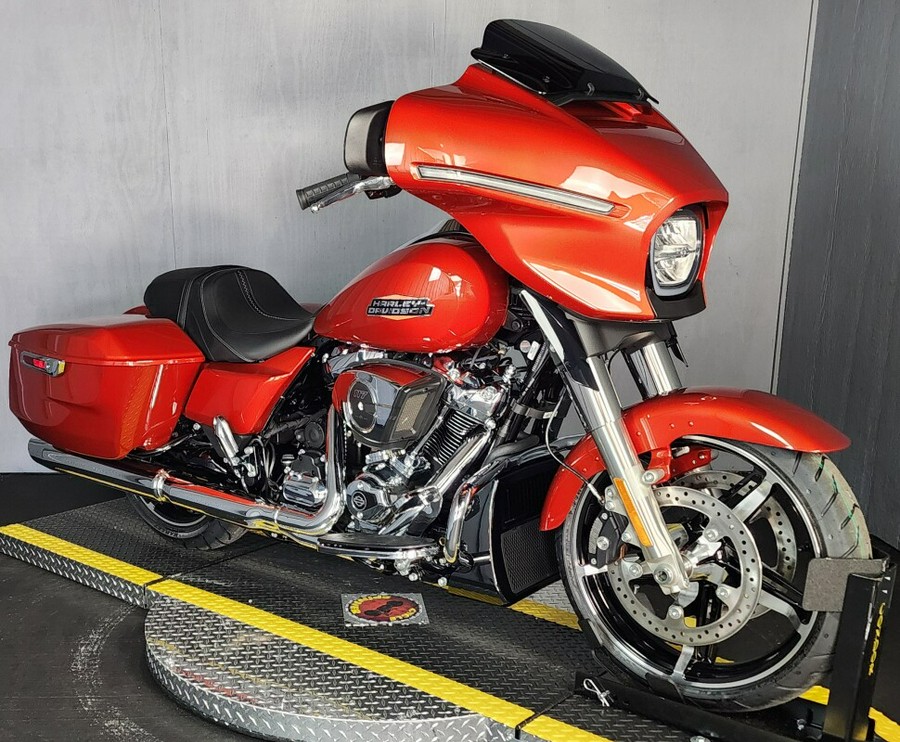 2024 Harley-Davidson Street Glide® FLHX WHISKEY FIRE