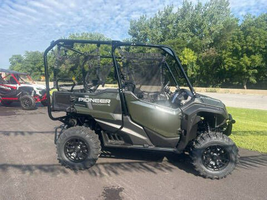 2024 Honda Pioneer 1000-5 Deluxe