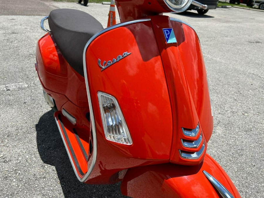 2022 Vespa GTS 300