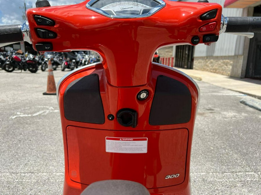 2022 Vespa GTS 300