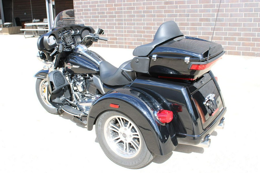 2024 Harley-Davidson® FLHTCUTG - Tri Glide® Ultra