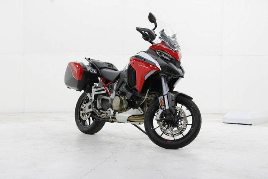2022 Ducati Multistrada V4S Ducati Red / Alloy Wheels