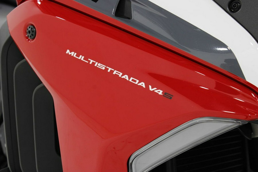 2022 Ducati Multistrada V4S Ducati Red / Alloy Wheels