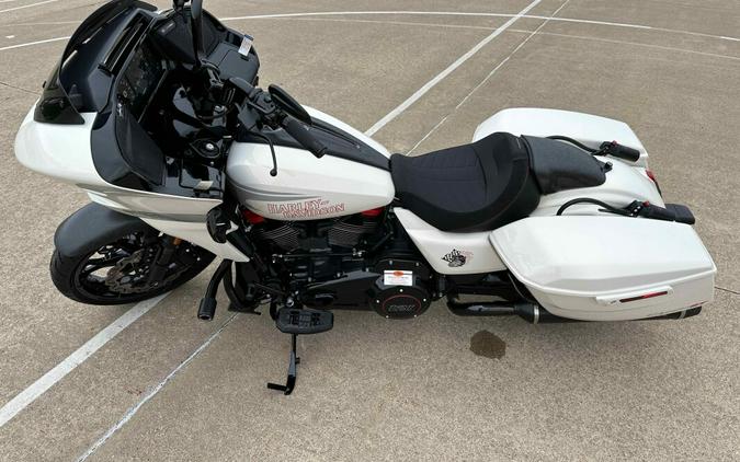 2024 Harley-Davidson CVO™ Road Glide® ST Golden White Pearl