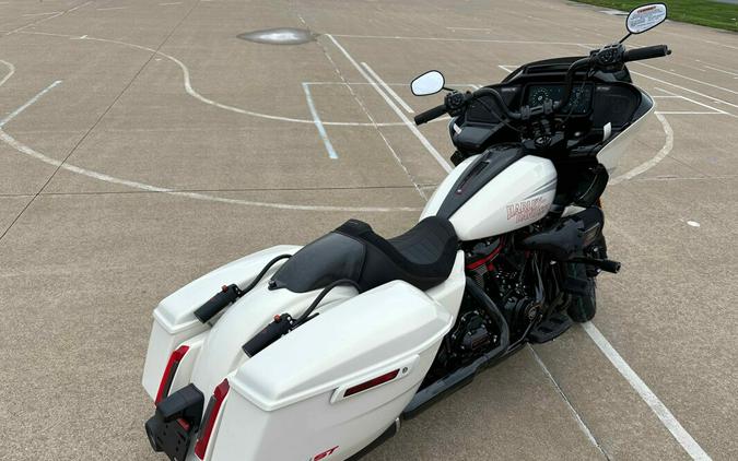 2024 Harley-Davidson CVO™ Road Glide® ST Golden White Pearl