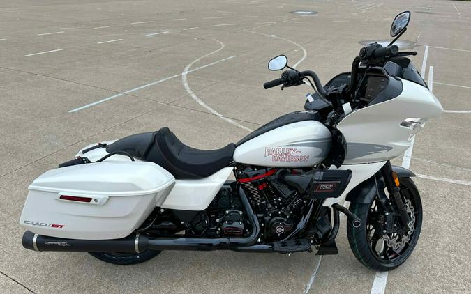 2024 Harley-Davidson CVO™ Road Glide® ST Golden White Pearl