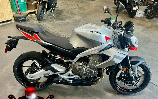 2026 Aprilia Tuono 457