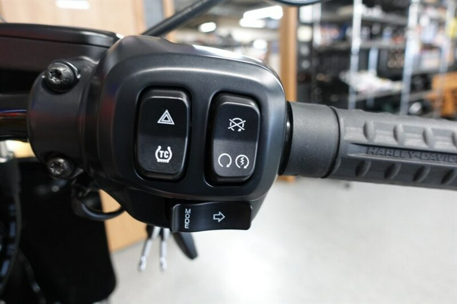 2025 Harley-Davidson Heritage Softail Classic