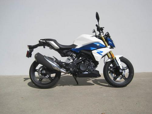 2021 BMW G 310 R Review [Urban Motorcycle Test in Los Angeles]