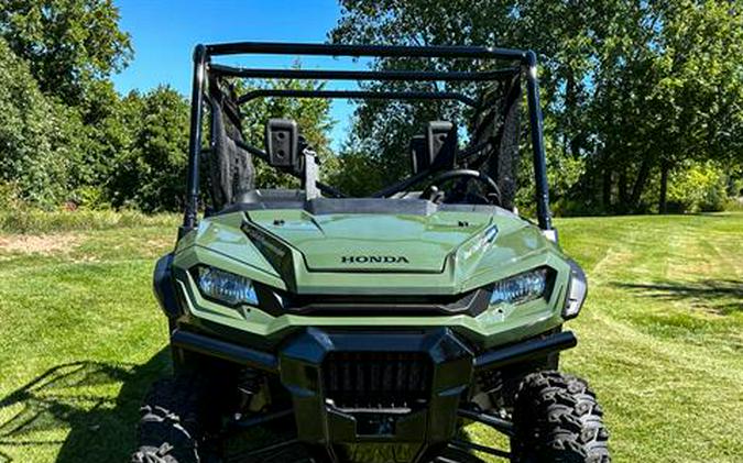 2024 Honda Pioneer 1000-6 Deluxe Crew