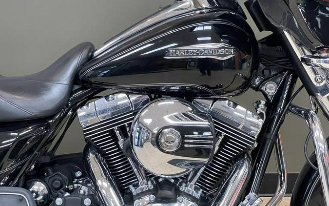 2015 Harley-Davidson® FLHTCU - Electra Glide® Ultra Classic®