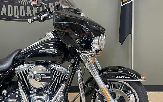 2015 Harley-Davidson® FLHTCU - Electra Glide® Ultra Classic®